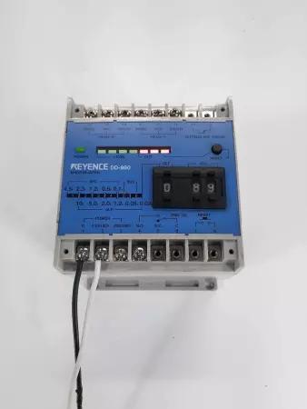 Keyence DD-860 Amplifier Unit 