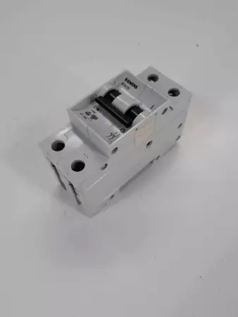 SIEMENS 5SX22 C10 CIRCUIT BREAKER 480VAC 2POLE