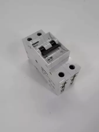 SIEMENS 5SX22 C10 CIRCUIT BREAKER 480VAC 2POLE