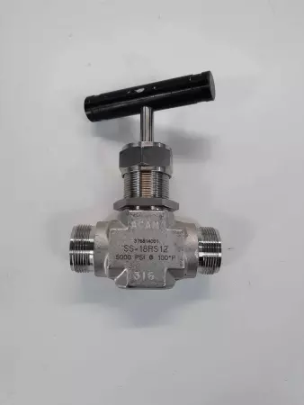 Swagelok SS-18RS12 Stainless Integral Needle Valve