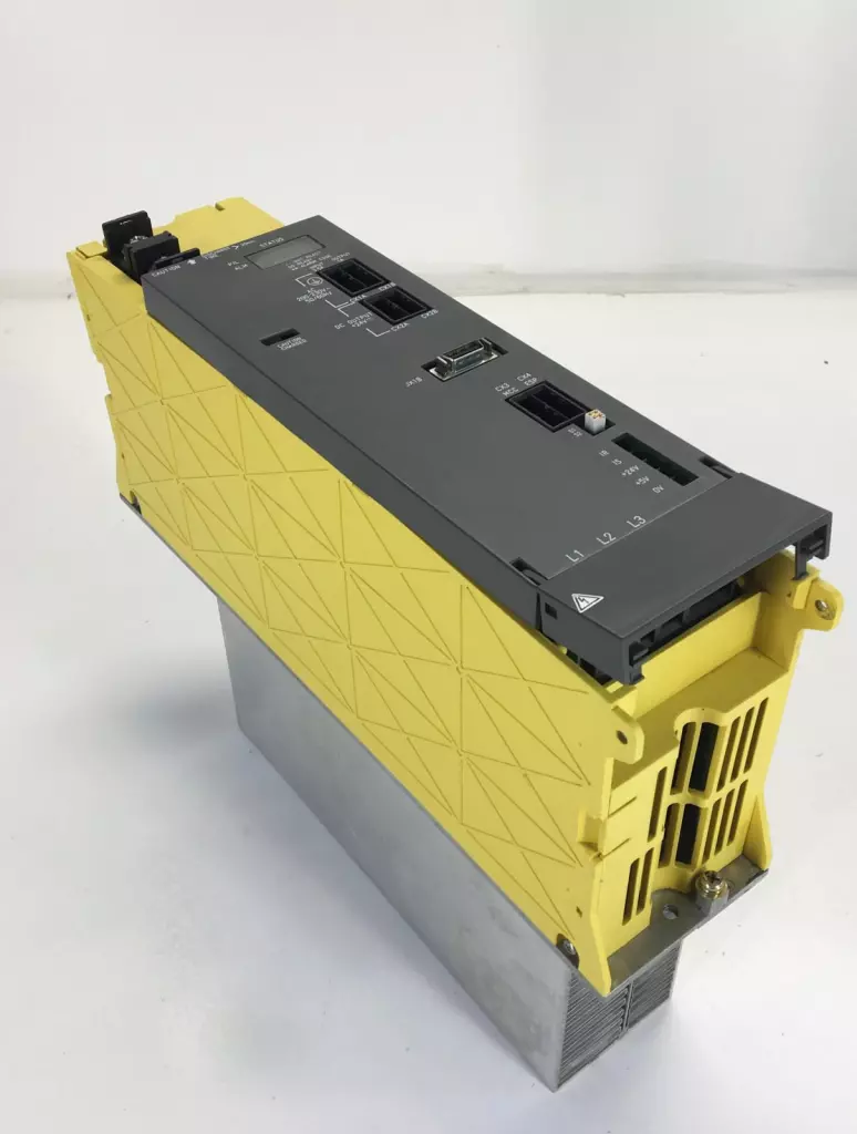 Fanuc A16B-2202-0661/04A Servo Amplifier Module 