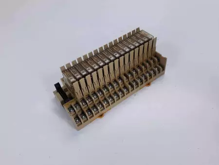 Omron P7TF-OS16 / DC24V Relay Socket 16-Channel 
