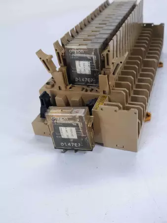 Omron P7TF-OS16 / DC24V Relay Socket 16-Channel 