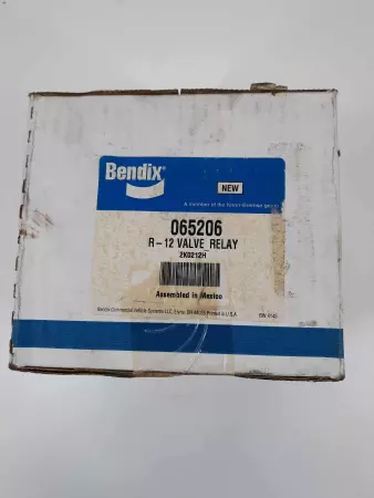 Bendix R-12 Relay Valve 065206