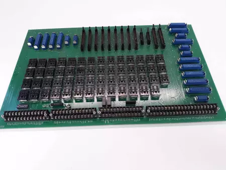 Fanuc FM20-0008/01 Relay Board 