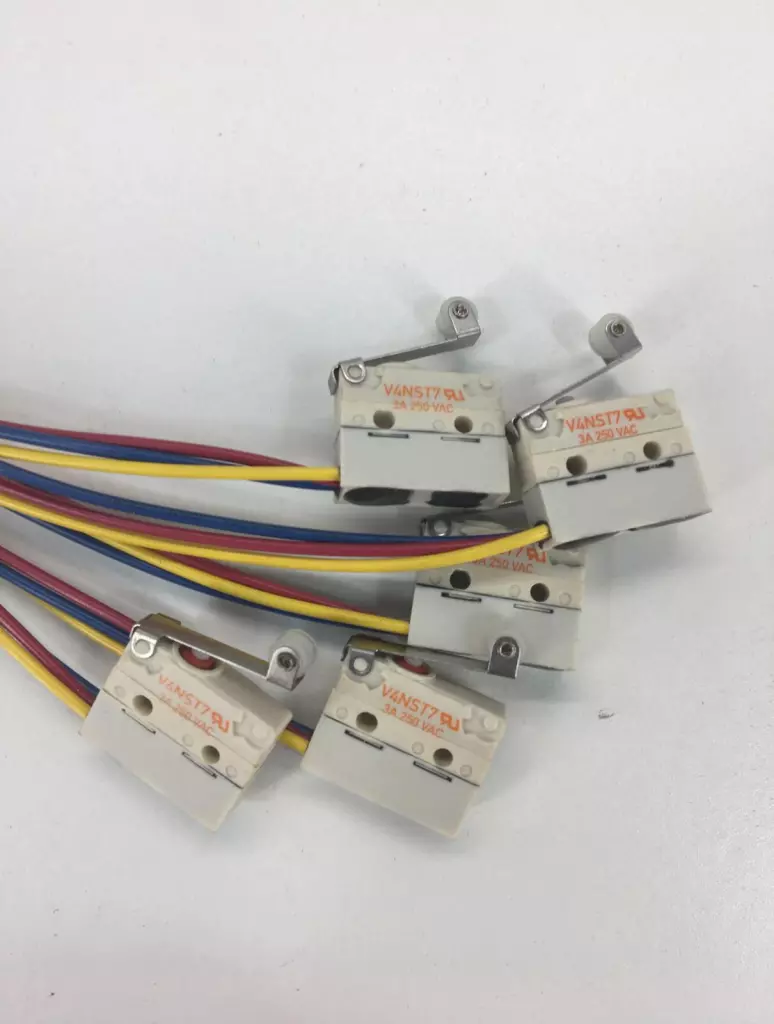 SBE V4NST7 Limit Switch 250V 3 Amp Lot of 5