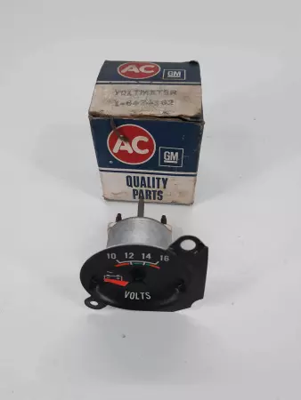 GM AC 1-6474162 Voltmeter 