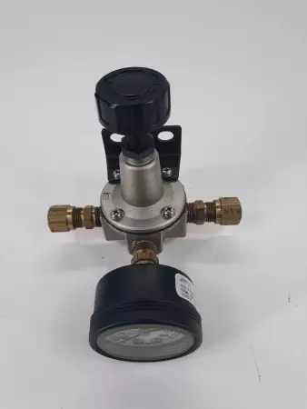 SMC NAR210 7-120psi 3/8 In Npt Pneumatic Regulator