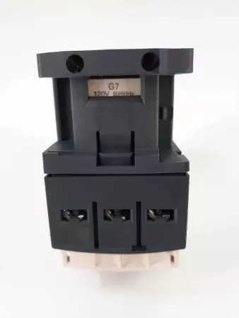 Schneider Electric LC1D09 Contactor 120V Coil