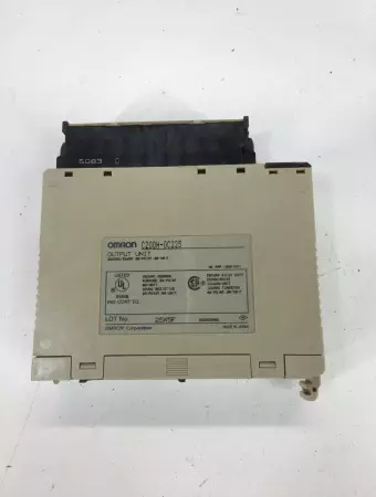 Omron C200H-OC225 Output Module 250VAC/24VDC 2A 