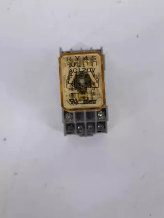 Idec RY4S-UL AC120V Relay
