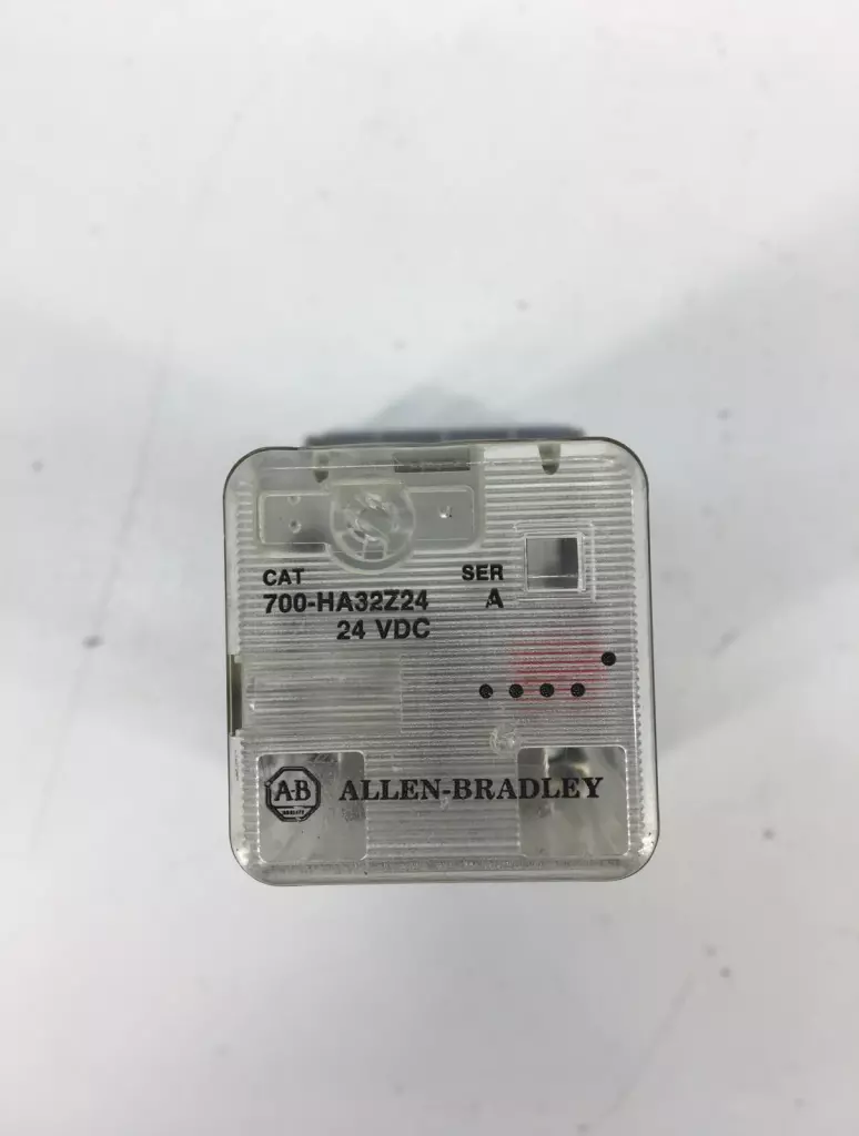 Allen-Bradley 700-HA32Z24 SER.A Relay, 24VDC Coil 10Amp W/Socket 