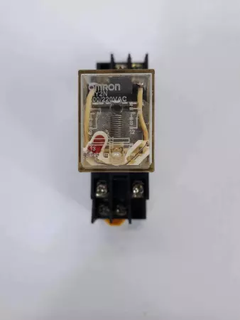 Omron MY2N 200/220VAC Relay w/Socket  