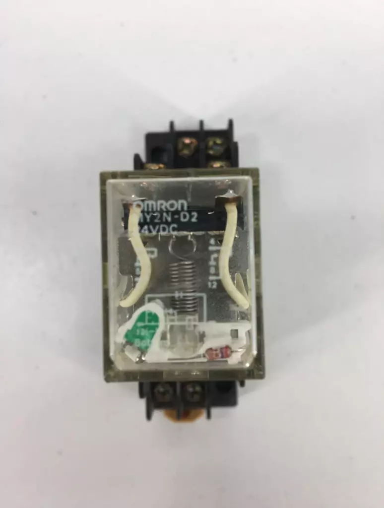 Omron MY2N-D2 Relay 250VAC 24VDC Coil 5Amp W/Socket Base 