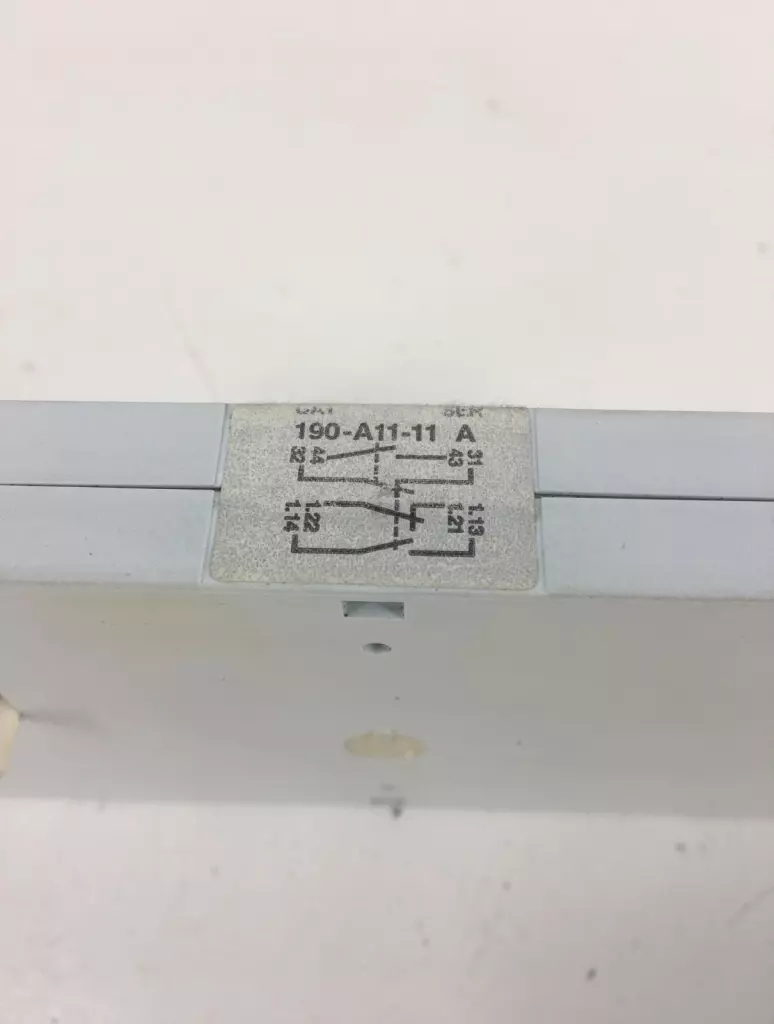 Allen-Bradley 190-A11-11 SER.A Auxiliary Contact Block 