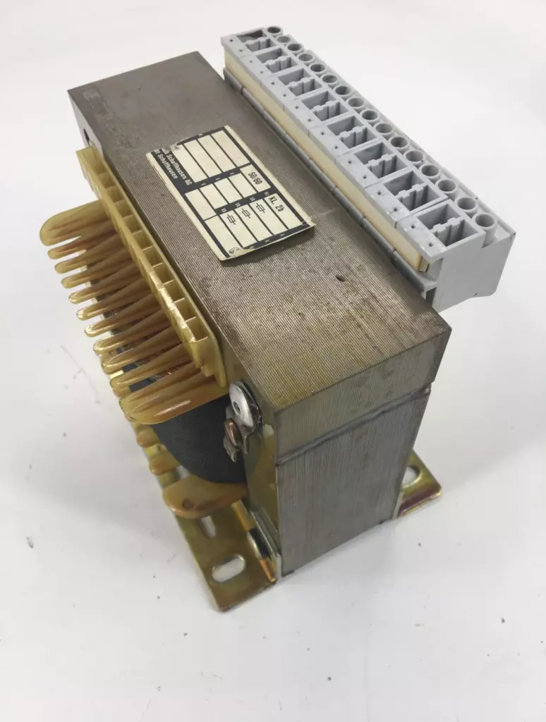 Elektrohandel T100758 AG Schaffhausen 50/60 Hz Transfomer 