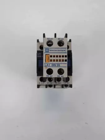 Telemecanique LC1D0910 Contactor 110V Coil w/ LA1DN20 Aux Contact