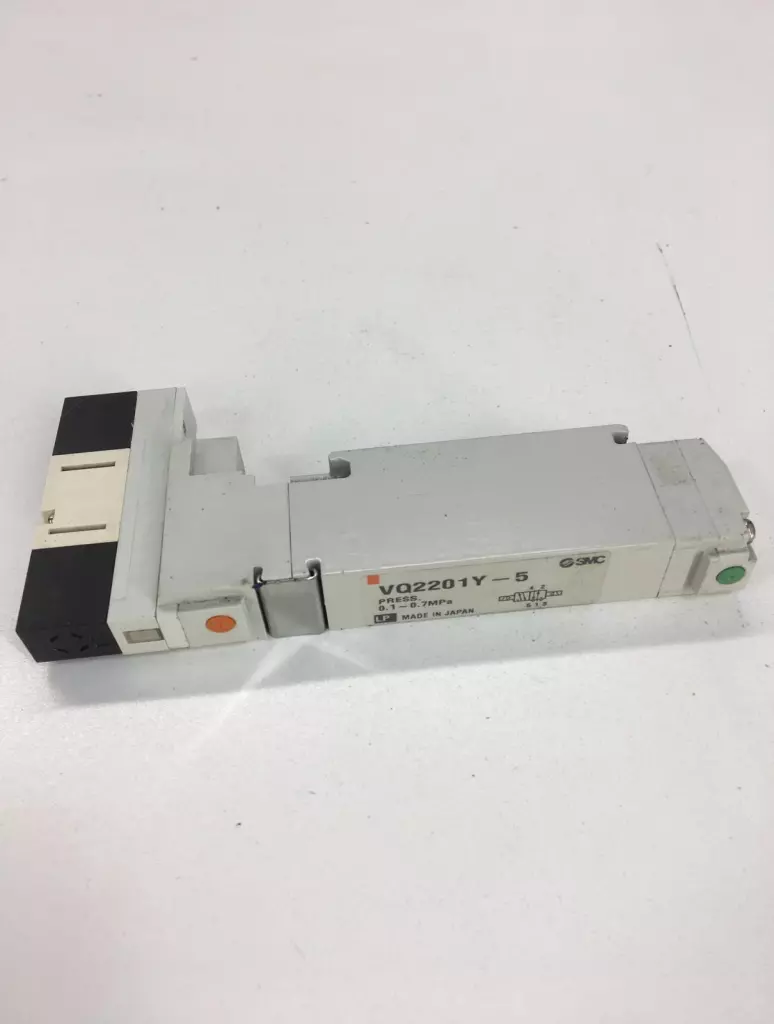 SMC VQ2201Y-5 Solenoid Valve 