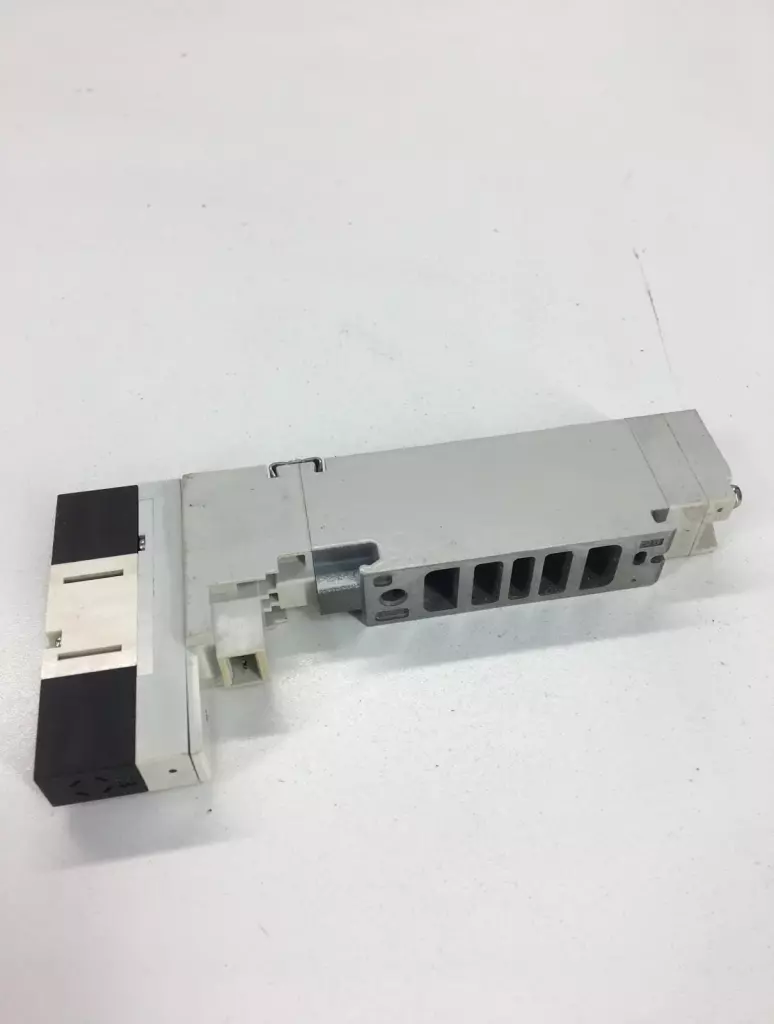 SMC VQ2201Y-5 Solenoid Valve 