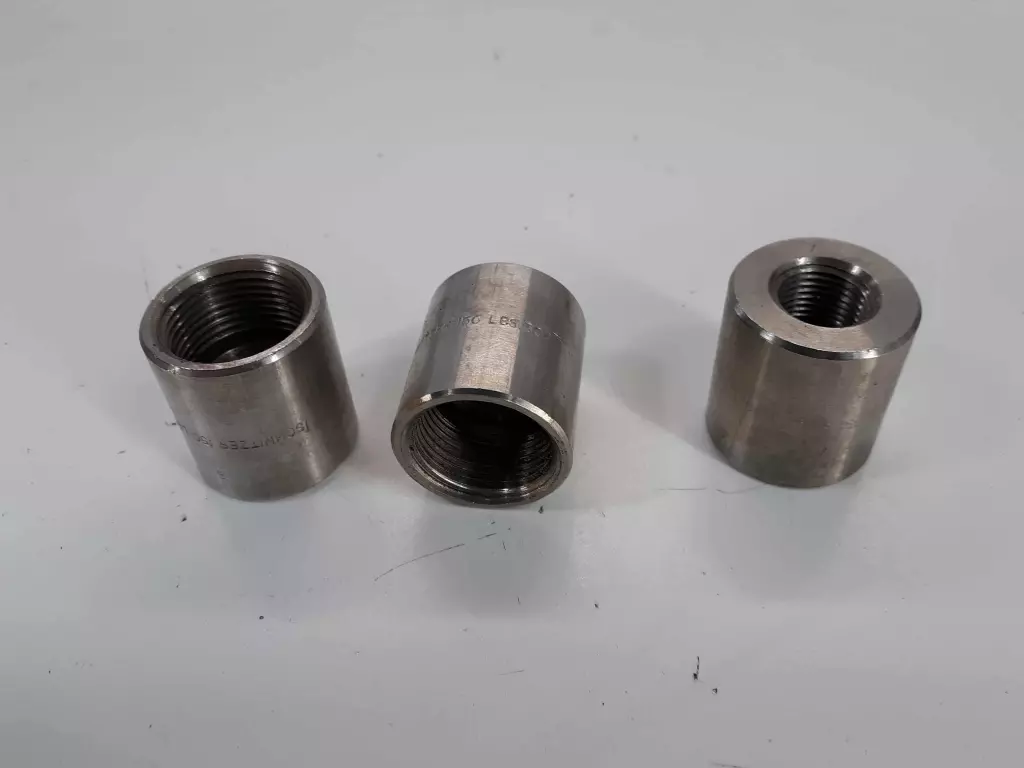 3/4 x 1-1/4 -150 Lb., 304 Stainless Steel Threaded Cast Pipe Couplings lot of 3