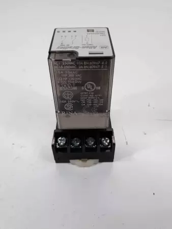 Allen Bradley 700-HA32A1 ser.D Relay 120vac 