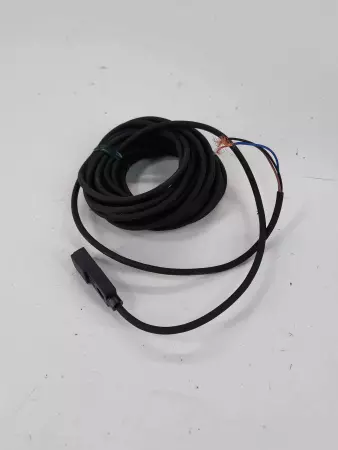 Omron GLX-N12FP  Proximity Sensor 