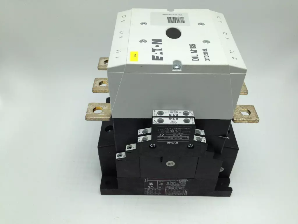 Eaton DIL M185-XTCE185L Contactor 600V 225Amp 110/150VDC Coil 