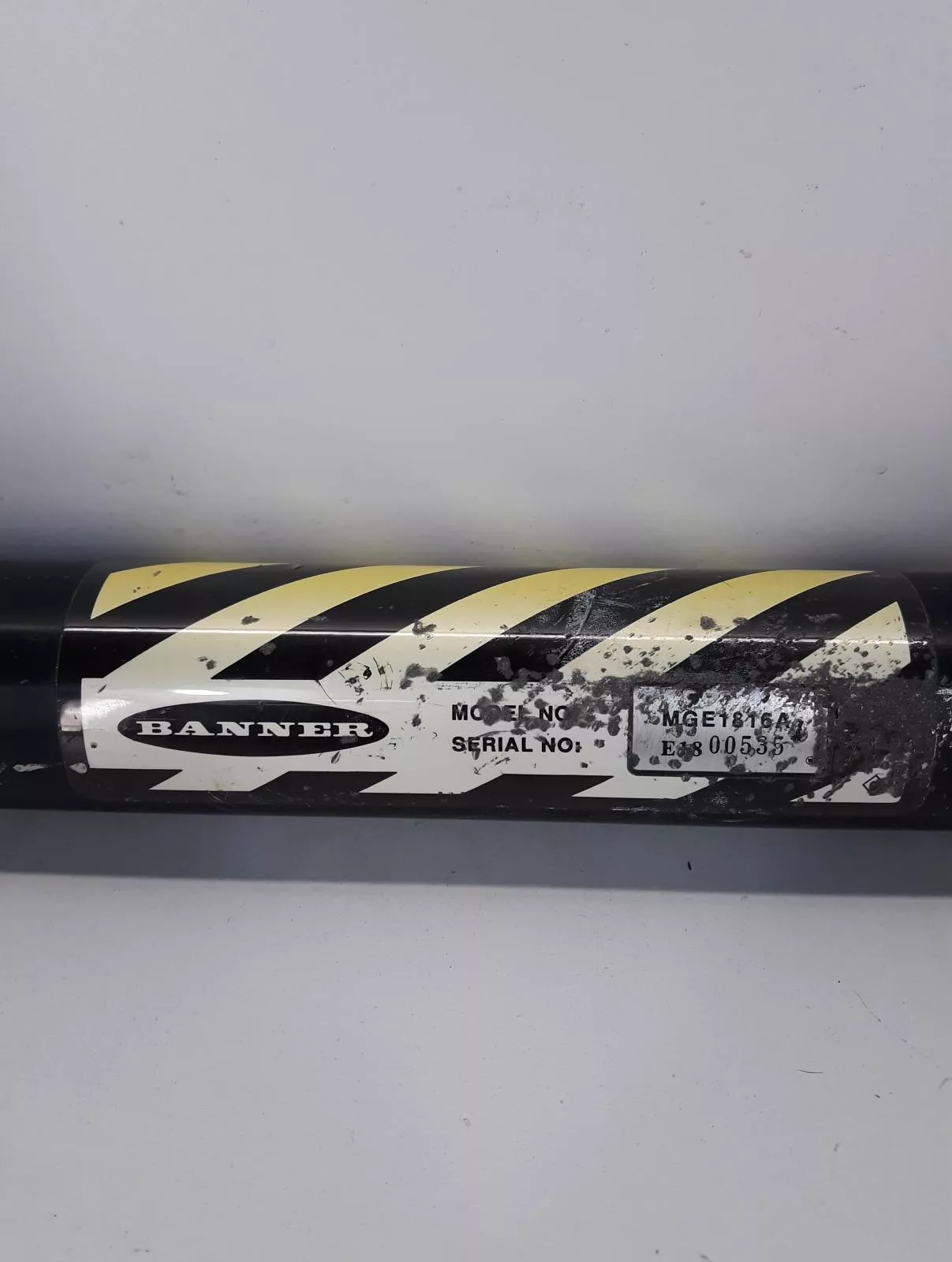 Banner MGE1816A Light Curtain Emitter (Cosmetics Signs) 