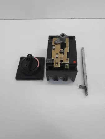 General Electric TED134030 Circuit Breaker  3 Pole 30A 