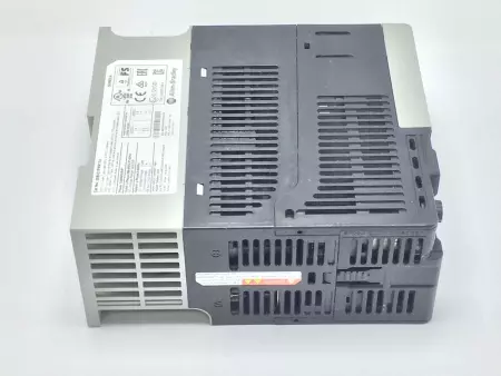 ALLEN BRADLEY 25B-D1P4N114 POWERFLEX 525 AC DRIVE 0.5HP 0.4KW 480V SERIES A 