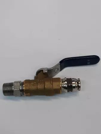 American Valve LF 3/8 A Ball Valve With Threaded and Quick Coupling Ends 3/8