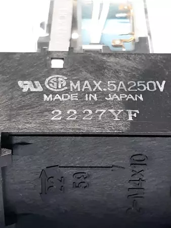 Omron MY4N Cube Relay 24VDC with 2227YF Socket Base 