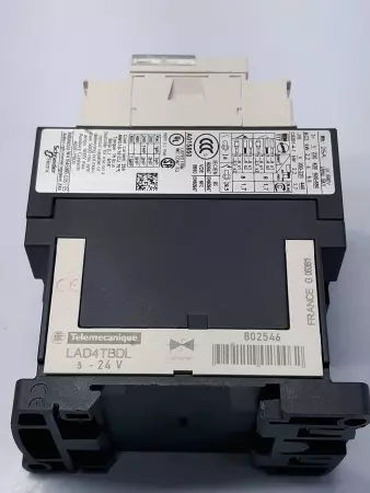 Schneider Electric LAD4TBDL Contactor  Lot of 2