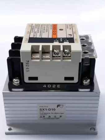 Fuji SS302E-3Z-D3 Solid State Relay 24v Coil  
