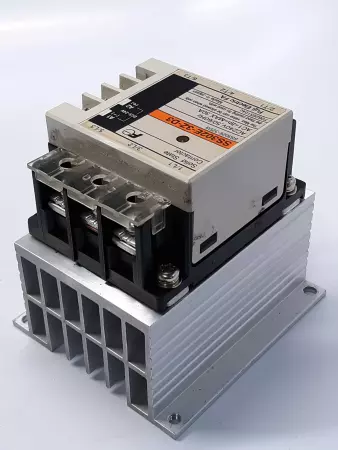 Fuji SS302E-3Z-D3 Solid State Relay 24v Coil  