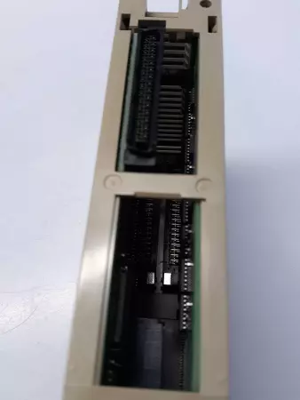 Omron CS1W-OD261 Output Unit 