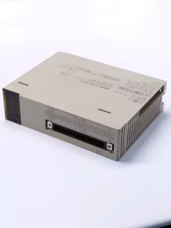 Omron CS1W-OD231 Output Unit  