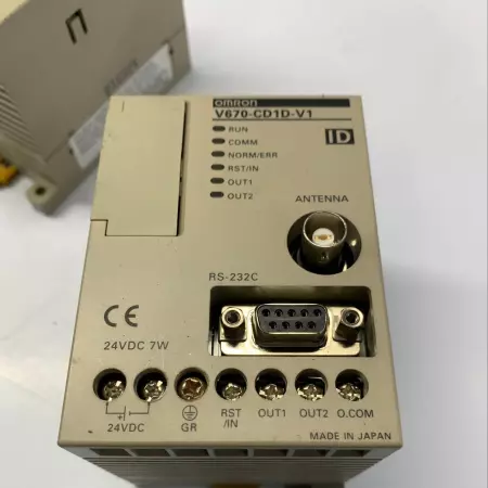 Omron V670-CD1D-V1  Controller  Lot of 2