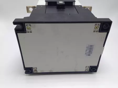 Moeller DILM185A Contactor 200-575V 50-150HP W/DIL M 820-XHI Auxiliary Contacts 