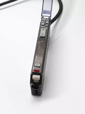 Keyence FS-V31 Fiber Optic Sensor  