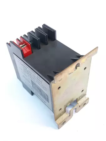 Cutler Hammer D40RB Powereed Relay Type R Series A2 Coil 120V 