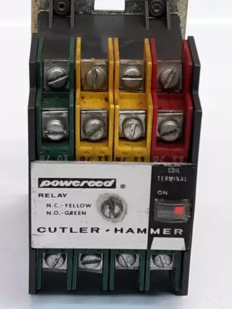 Cutler Hammer D40RB Powereed Relay Type R Series A2 120V Coil 