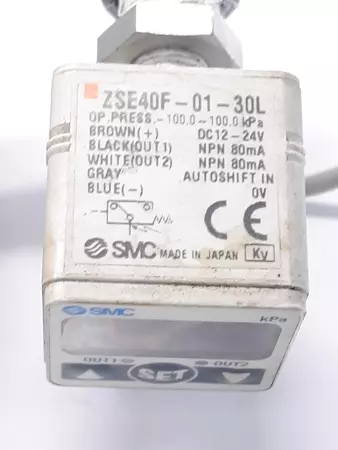 SMC ZSE40F-01-30L Precision Digital Switch w/ IR2000-02BG Regulator 