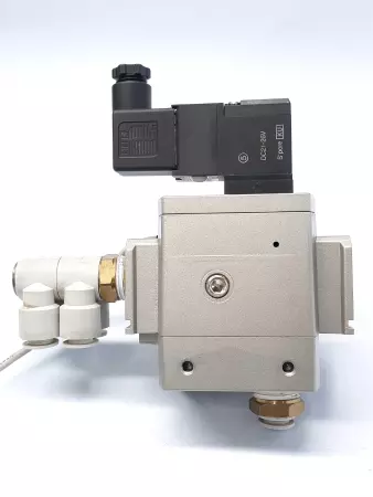 SMC AV4000-04-5DZ Soft Start Valve W/ Digital Pressure Switch ISE30-01-25-M 