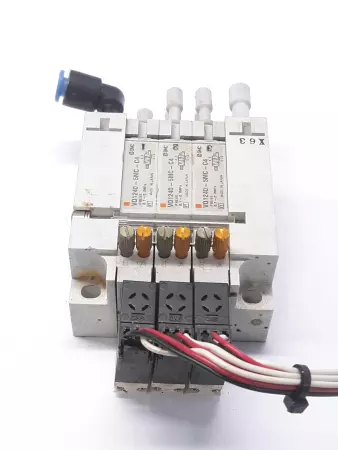 SMC VQ1240-5MC-C4 Solenoid Valve Assembly 