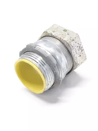 Raco 2915 1 1/4 Connector Insulated Throat Compression Type 