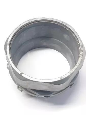 Thomas & Betts 3 1/2 Compression Ring Box Connector 