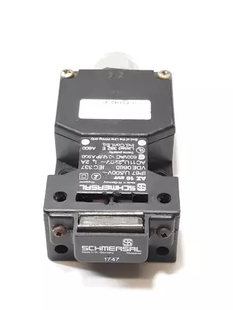 Schmersal AZ 16ZVR Safety Interlock Switch 600V 10A 