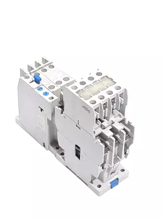 Cutler-Hammer C306DN3 SER.B1 Contactor 24V Coil / C320KGT5 10A 600V Aux 