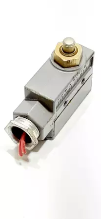 Micro Switch BZE6-2RQ 8535 Limit Switch 15A-125 250/480VAC 2A 600VAC 